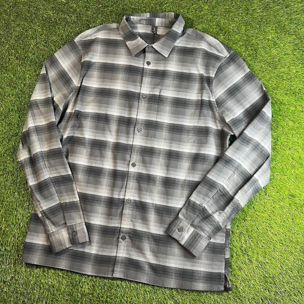 Lululemon Gray Plaid Button Up Shirt XL Performance Casual Men's Stretch